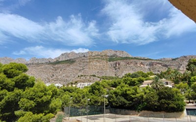 Уютная квартира с большой террасой в Sierra Altea Golf.